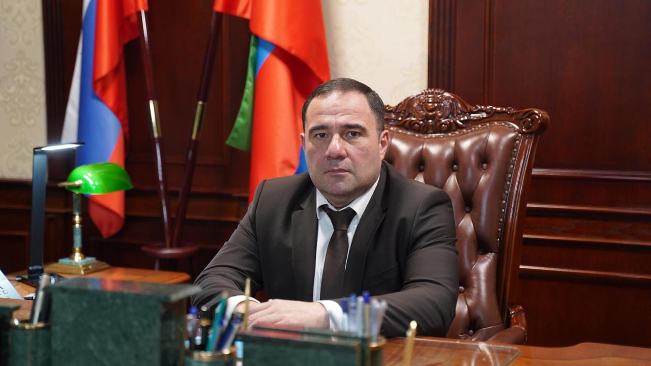 Арсланбек Алибеков выразил признательность сотрудникам «РСУ» за спасение человека в снежном плену